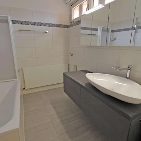 Apartament Alle Vigne, 3 Stock By Holap Sa *